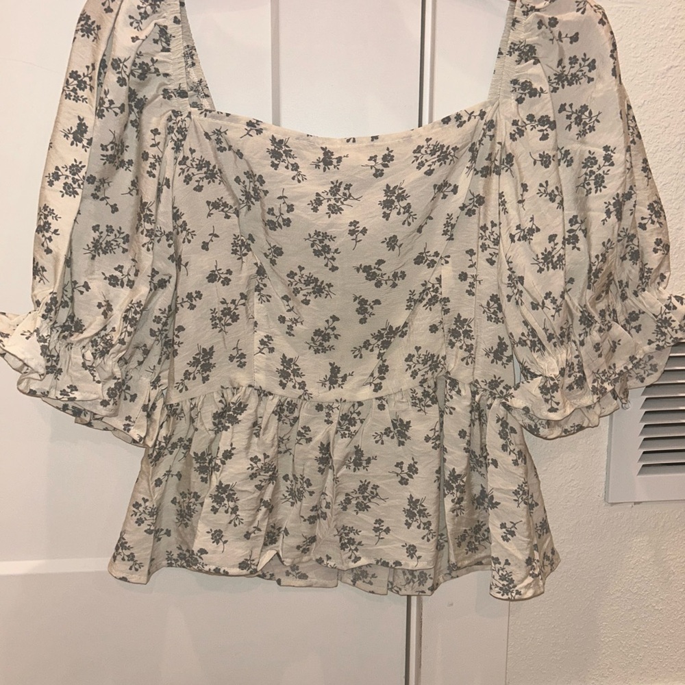 bohme Cream Floral Puff Sleeve Peplum Blouse